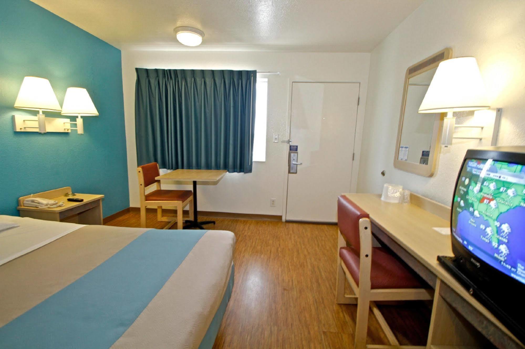 Motel 6-Sandston, Va - Richmond, Va Luaran gambar